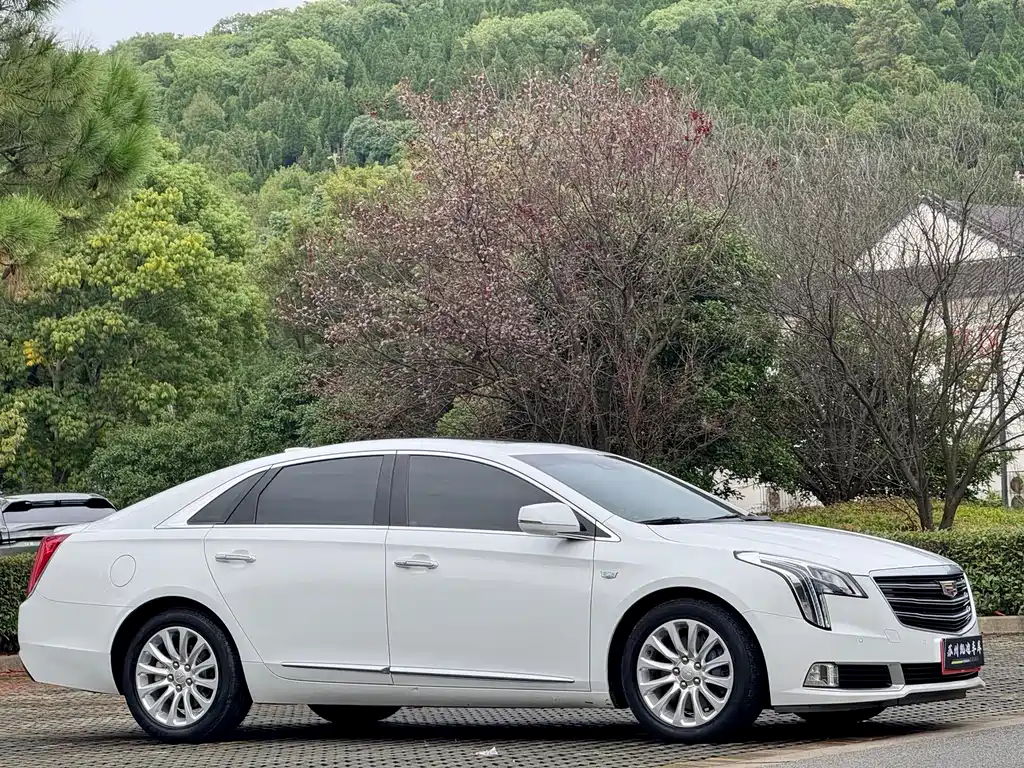 Cadillac XTS — миниатюра 3