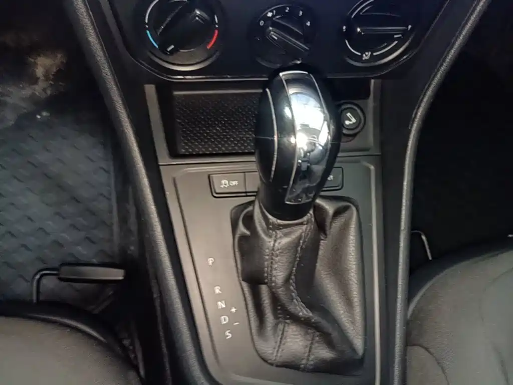 Volkswagen Lavida — миниатюра 14