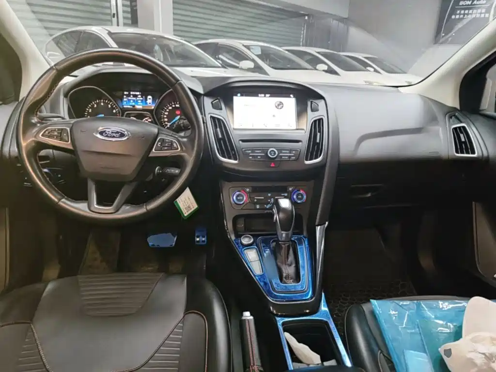 Ford Focus — миниатюра 10