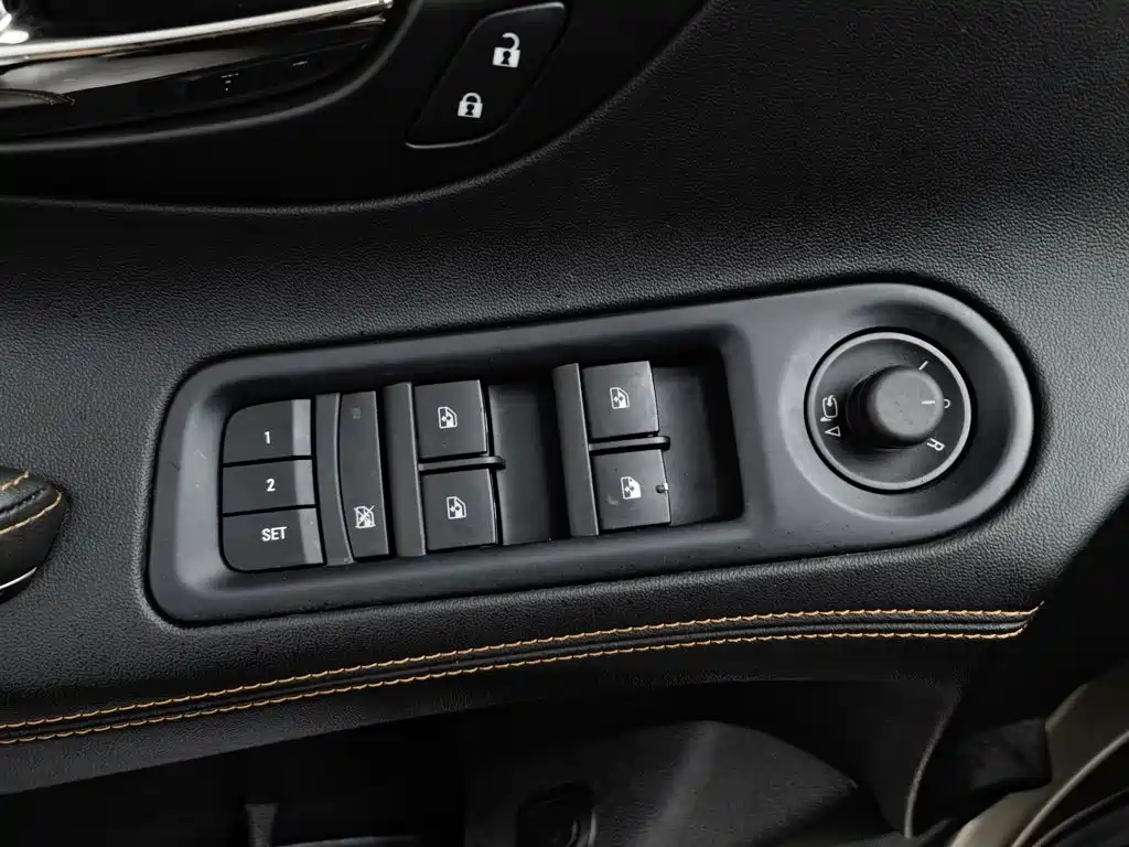 Buick LaCrosse — миниатюра 9