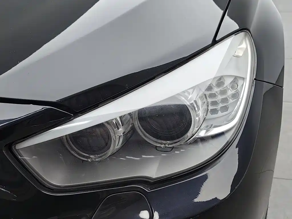 BMW 5 Series GT — миниатюра 7
