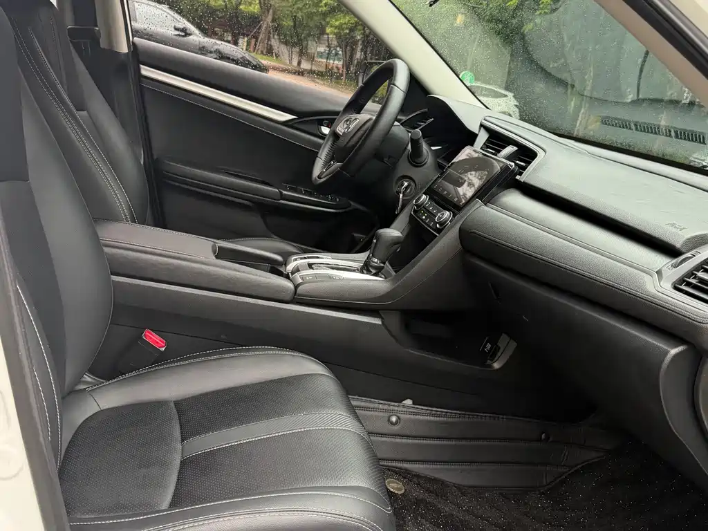 Honda Civic — миниатюра 9