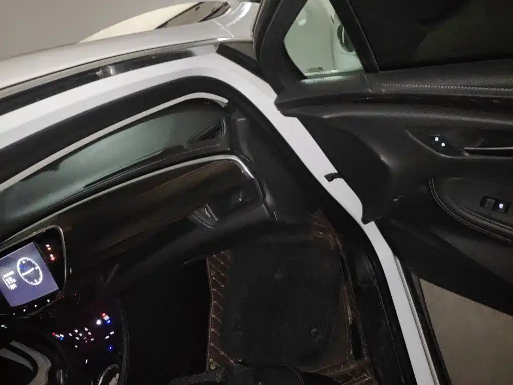 Buick Envision Plus — миниатюра 19