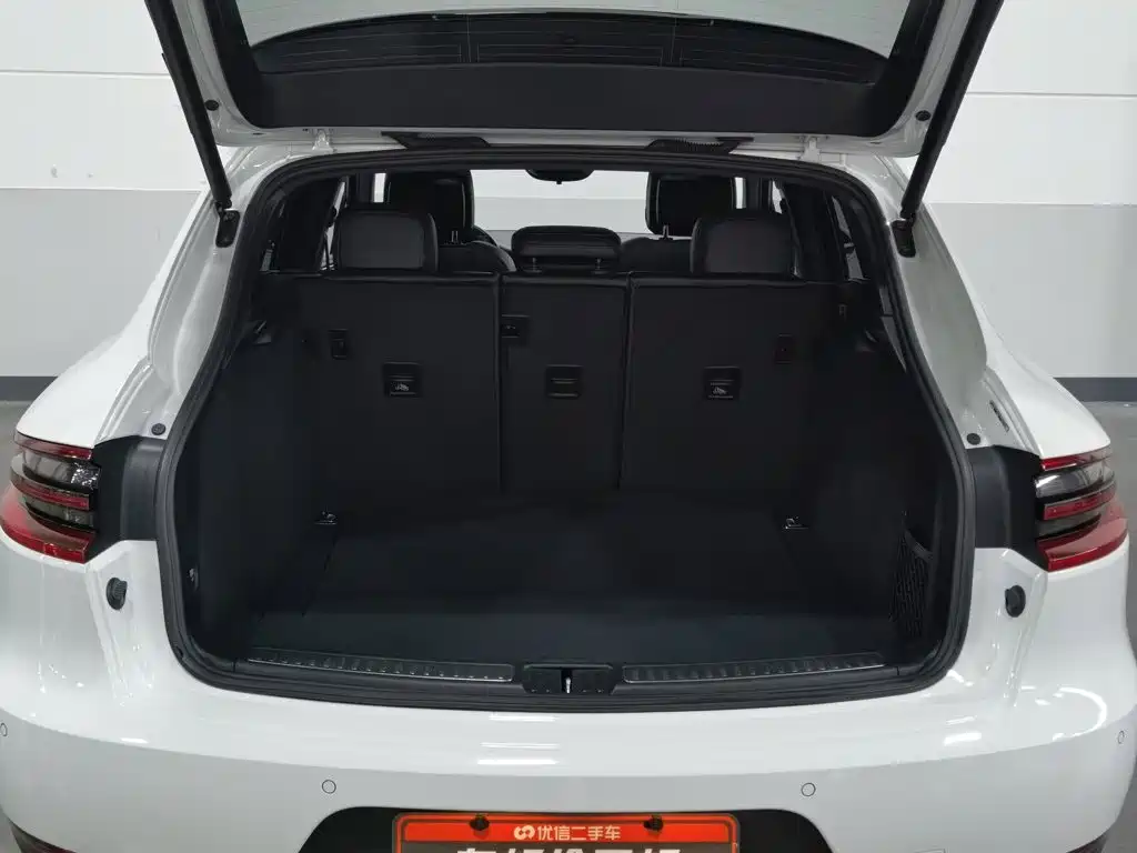 Porsche Macan — миниатюра 16
