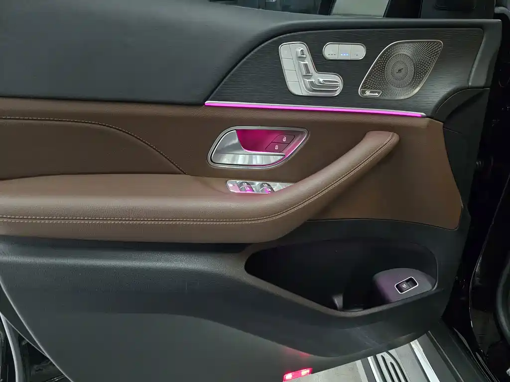 Mercedes-Benz GLE (Import) — миниатюра 13