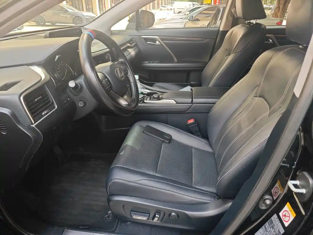 Lexus RX — миниатюра 16