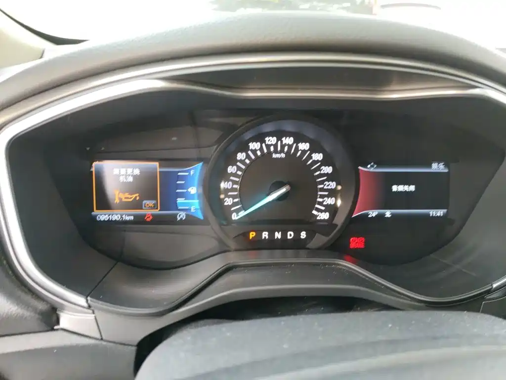 Ford Mondeo — миниатюра 12