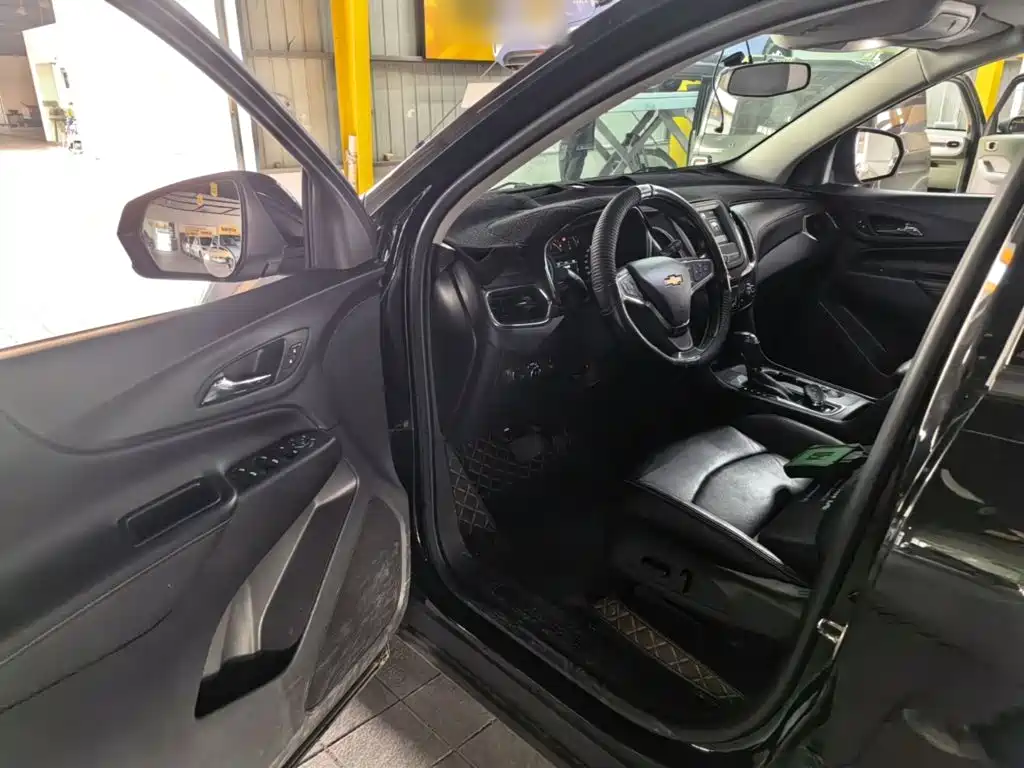 Chevrolet Equinox — миниатюра 16