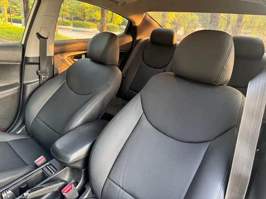 Hyundai Elantra Langdong — миниатюра 8