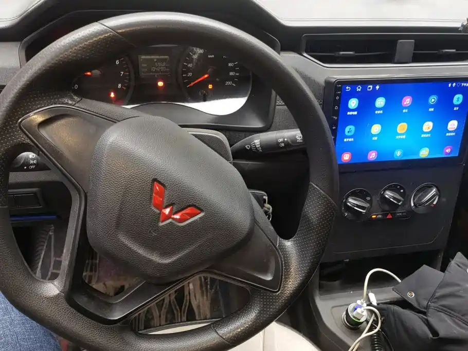 Wuling Hongguang PLUS — миниатюра 12