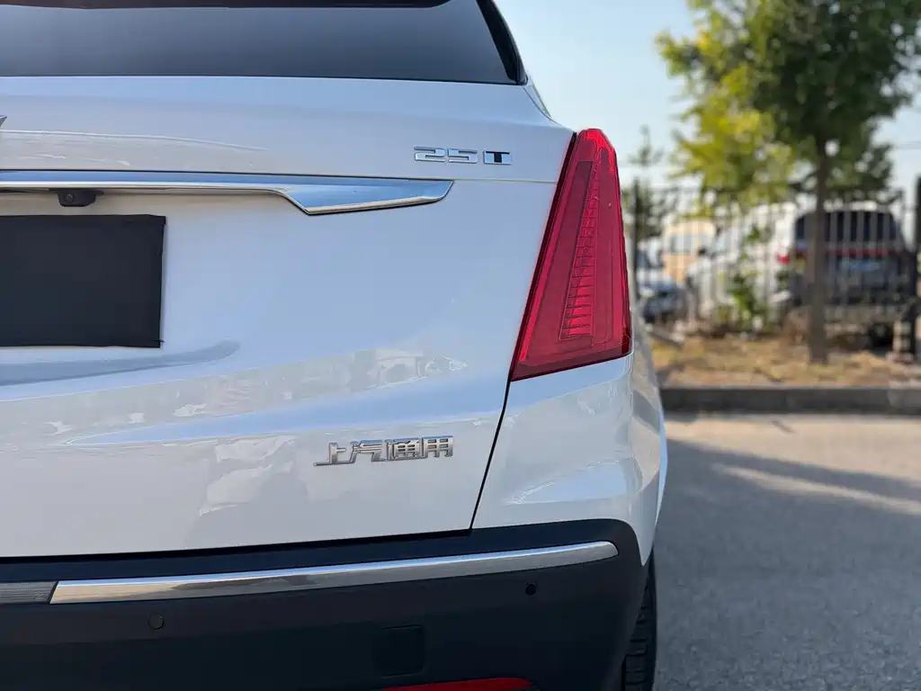 Cadillac XT5 — миниатюра 8
