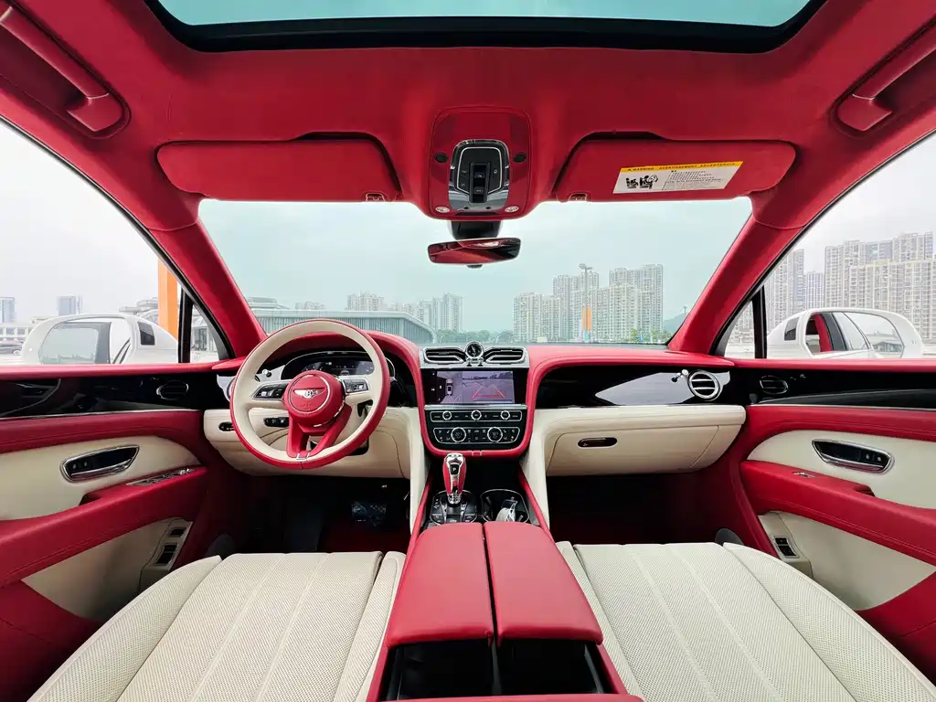 Bentley Bentayga 2026 4.0T V8