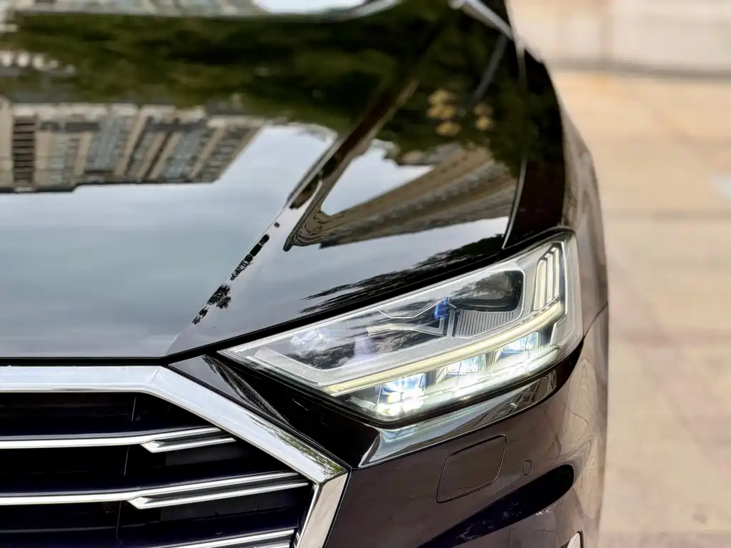 Audi A8 — миниатюра 3