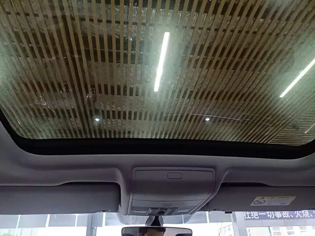 Volkswagen Tiguan L — миниатюра 18