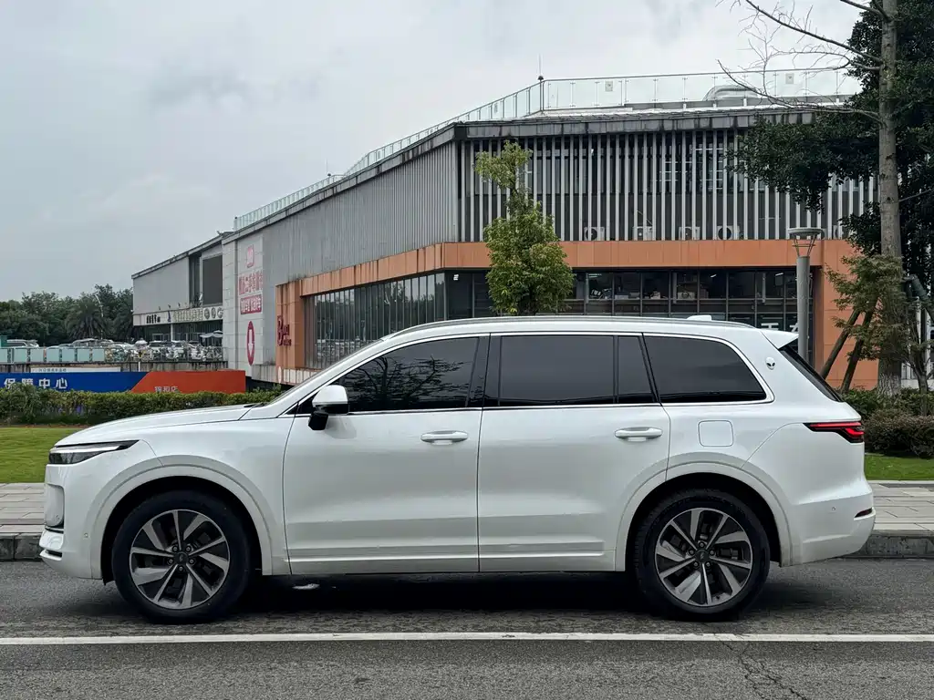 Li Auto Li ONE — миниатюра 6