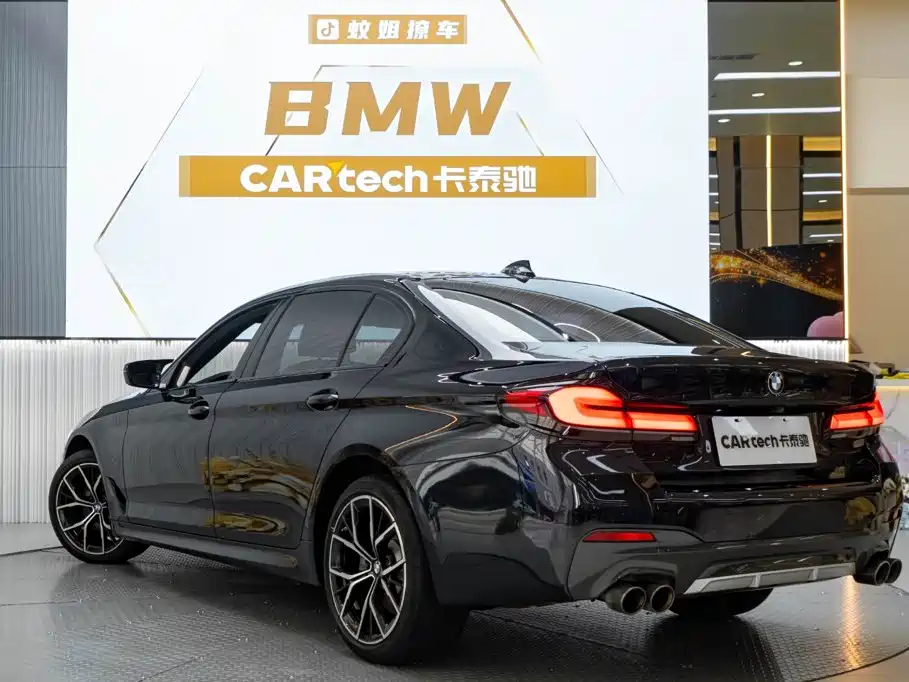 BMW 5 Series — миниатюра 6