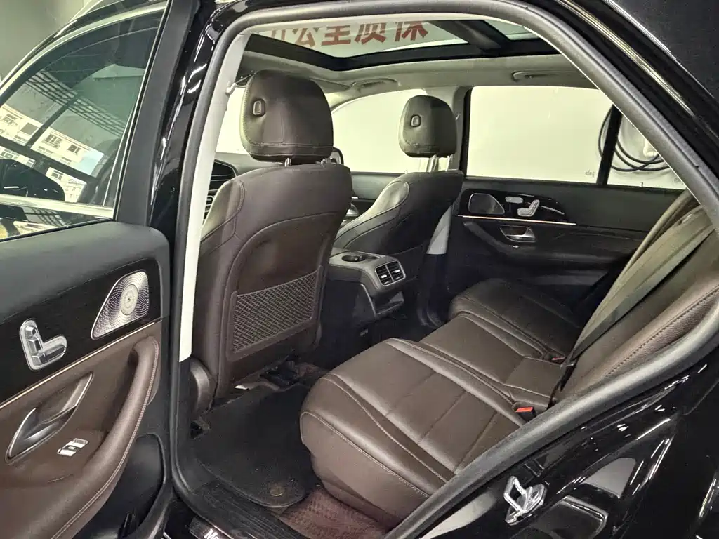 Mercedes-Benz GLE (Import) — миниатюра 7