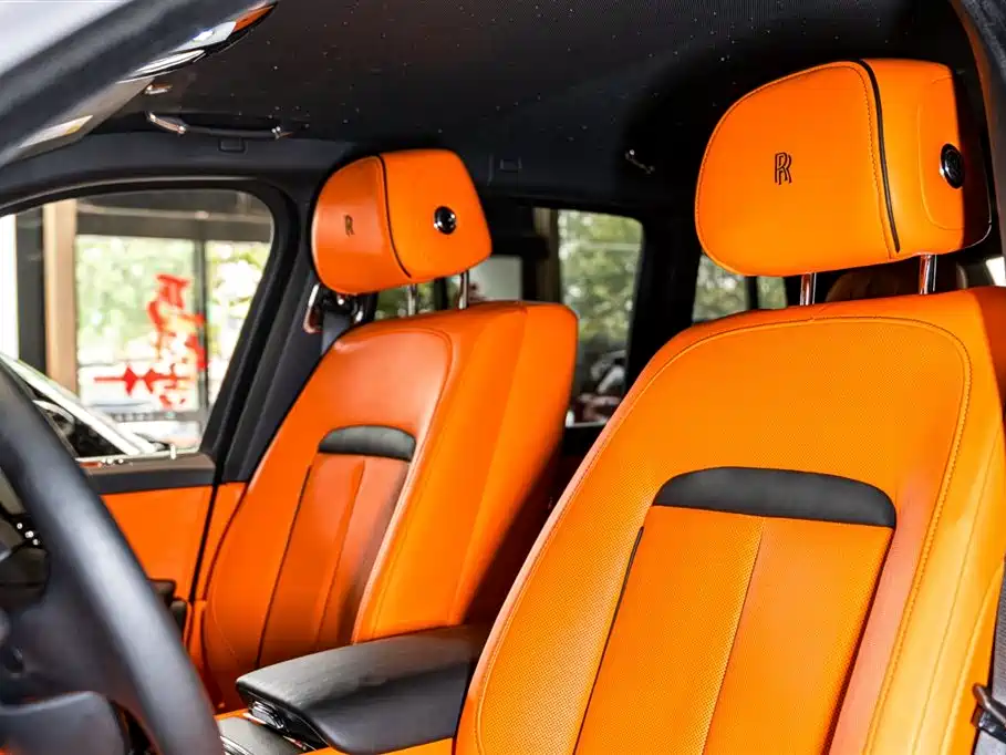 Rolls-Royce Cullinan 2018 мест
