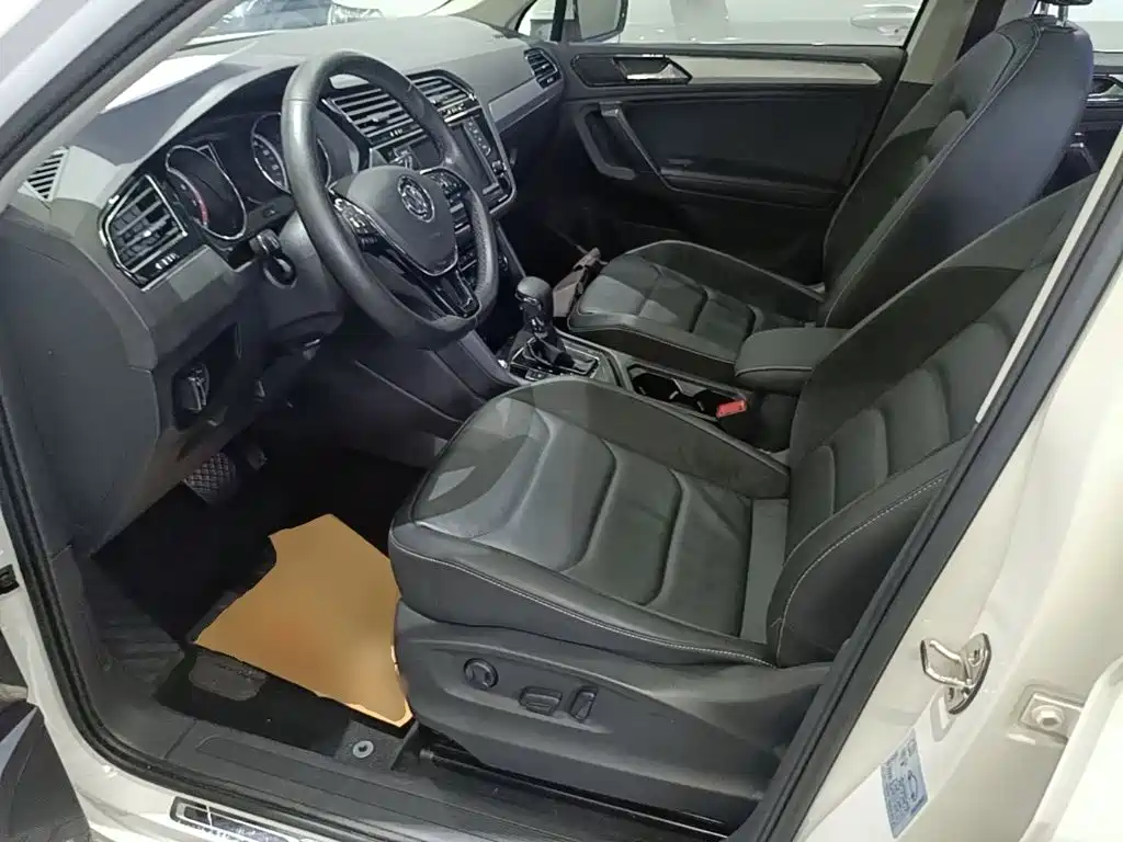 Volkswagen Tiguan L — миниатюра 15