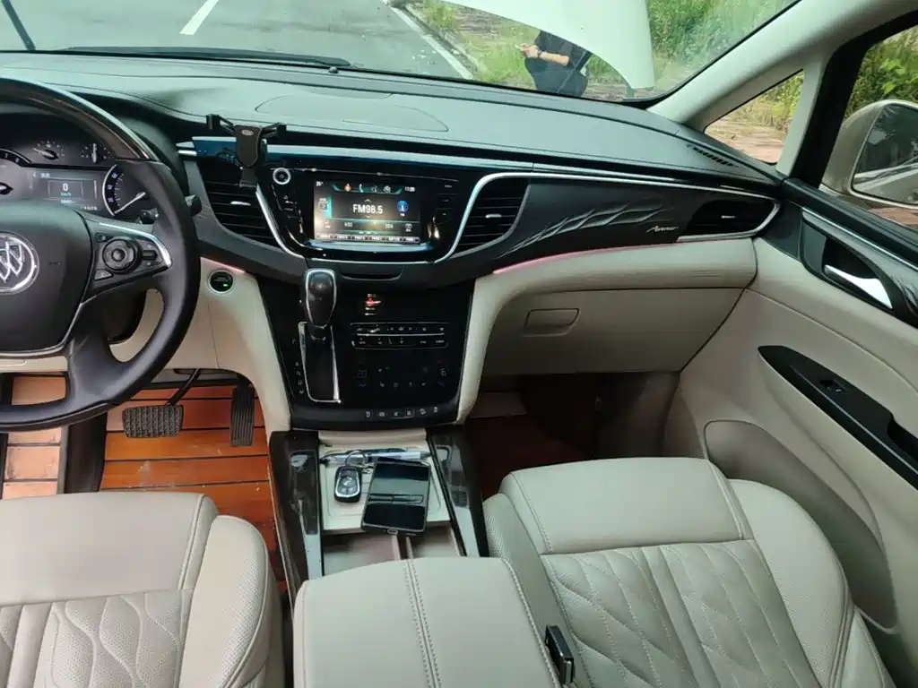 Buick GL8 — миниатюра 13