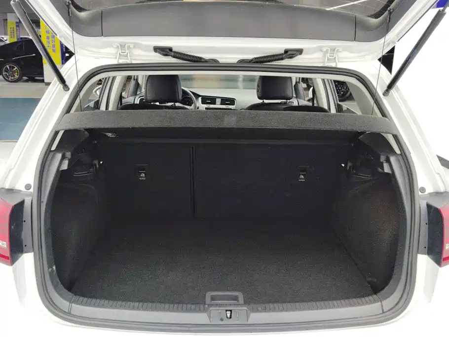 Volkswagen Golf — миниатюра 4