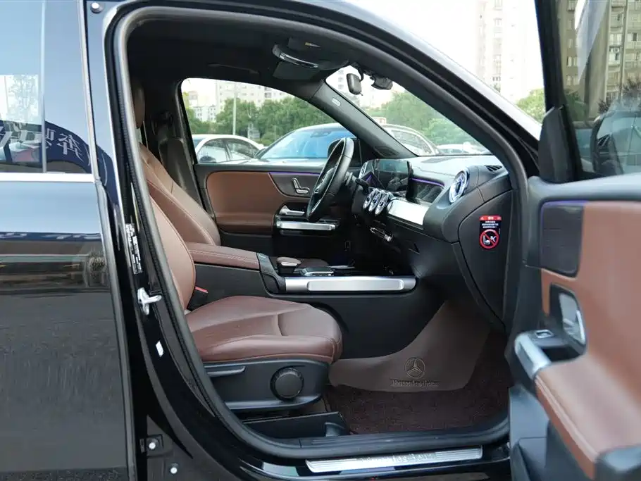 Mercedes-Benz GLB — миниатюра 9