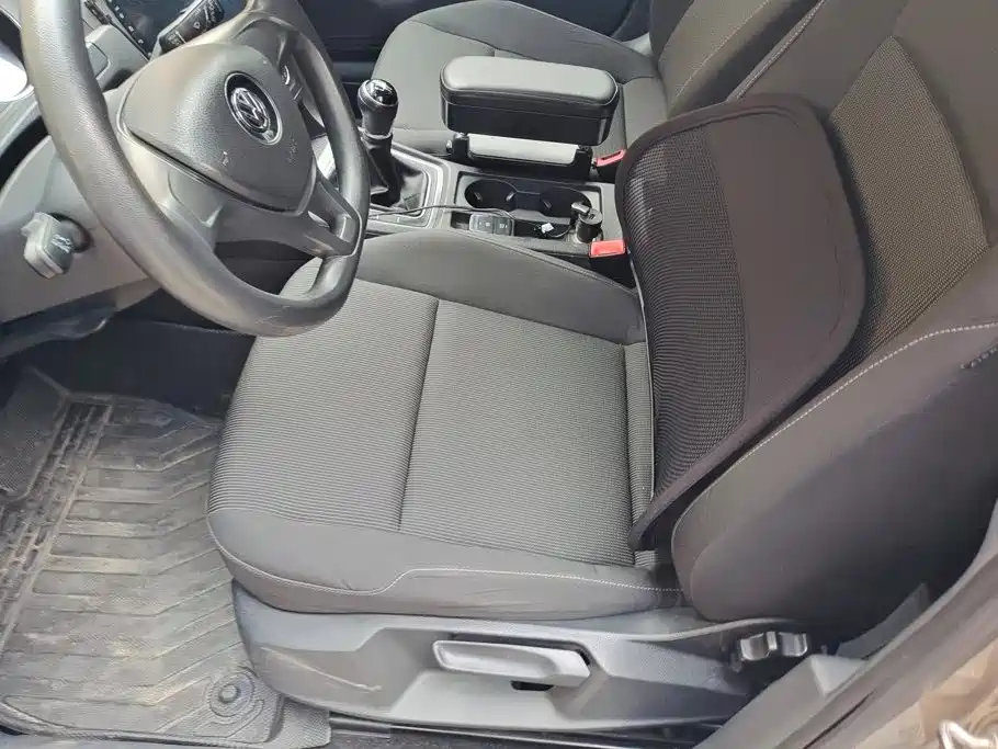 Volkswagen Golf — миниатюра 9