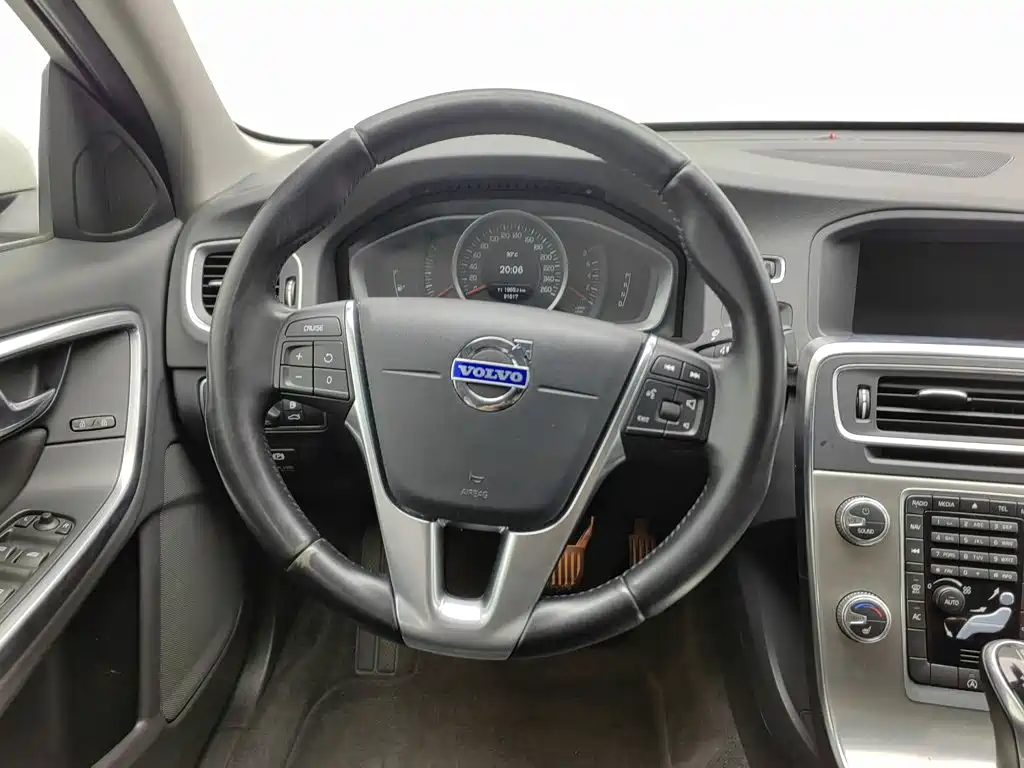 Volvo S60 — миниатюра 11