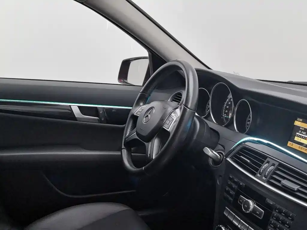 Mercedes-Benz C-Class — миниатюра 22