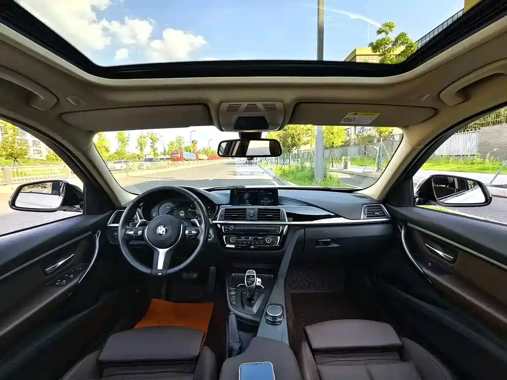 BMW 3 Series — миниатюра 13