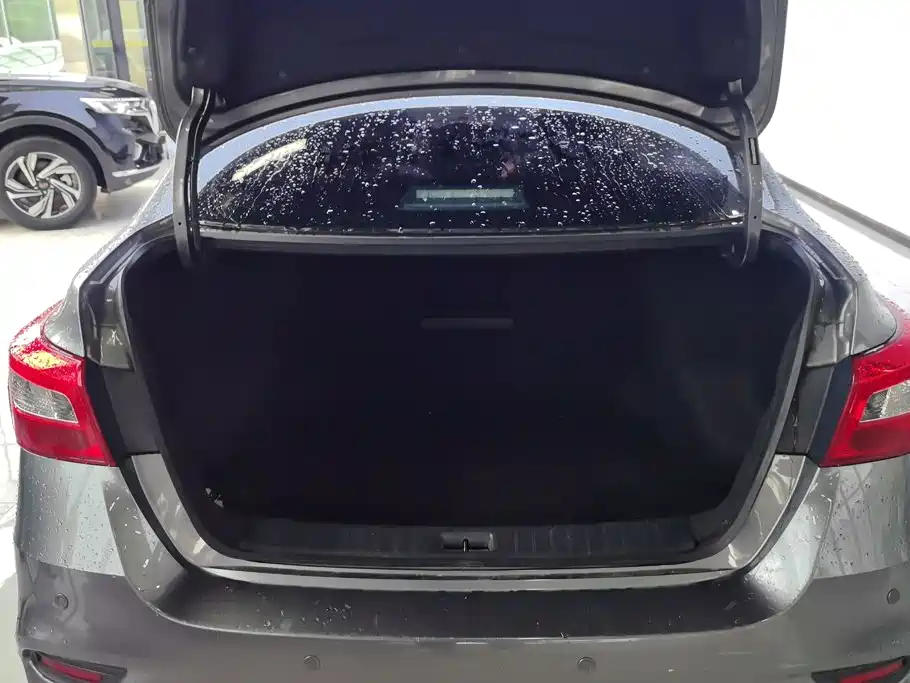 Nissan Sylphy — миниатюра 4