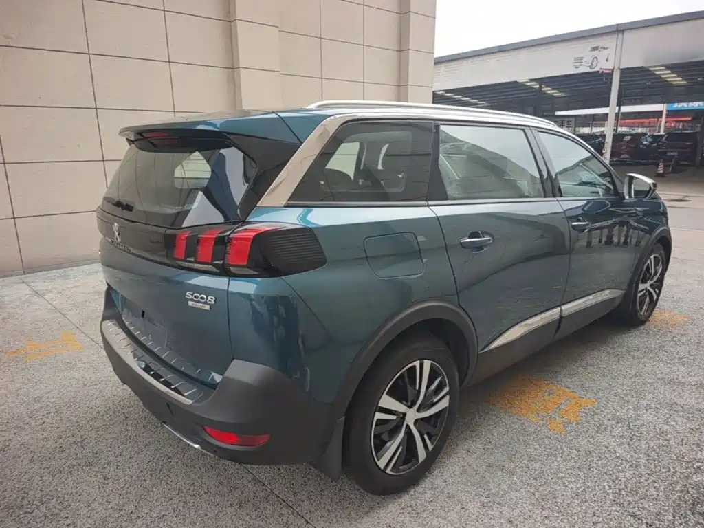Peugeot 5008 — миниатюра 7