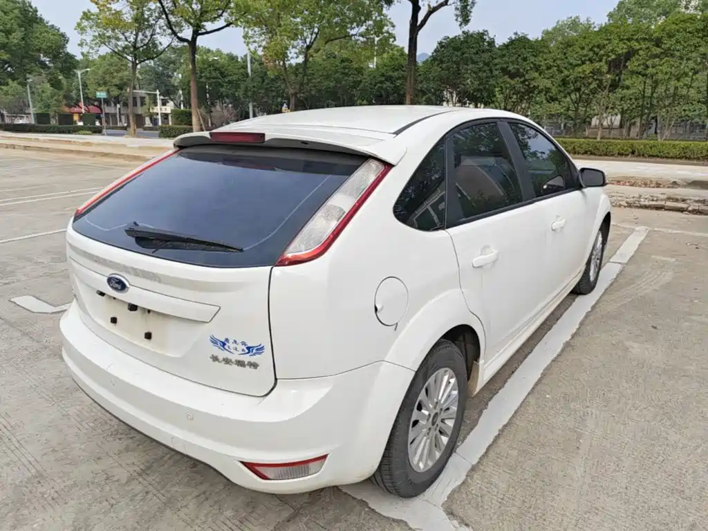 Ford Focus — миниатюра 7
