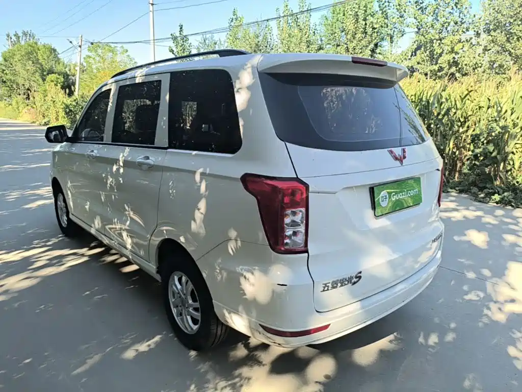 Wuling Hongguang — миниатюра 5