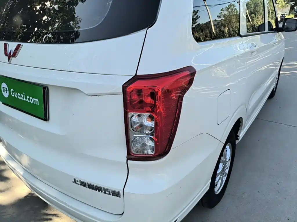 Wuling Hongguang — миниатюра 8
