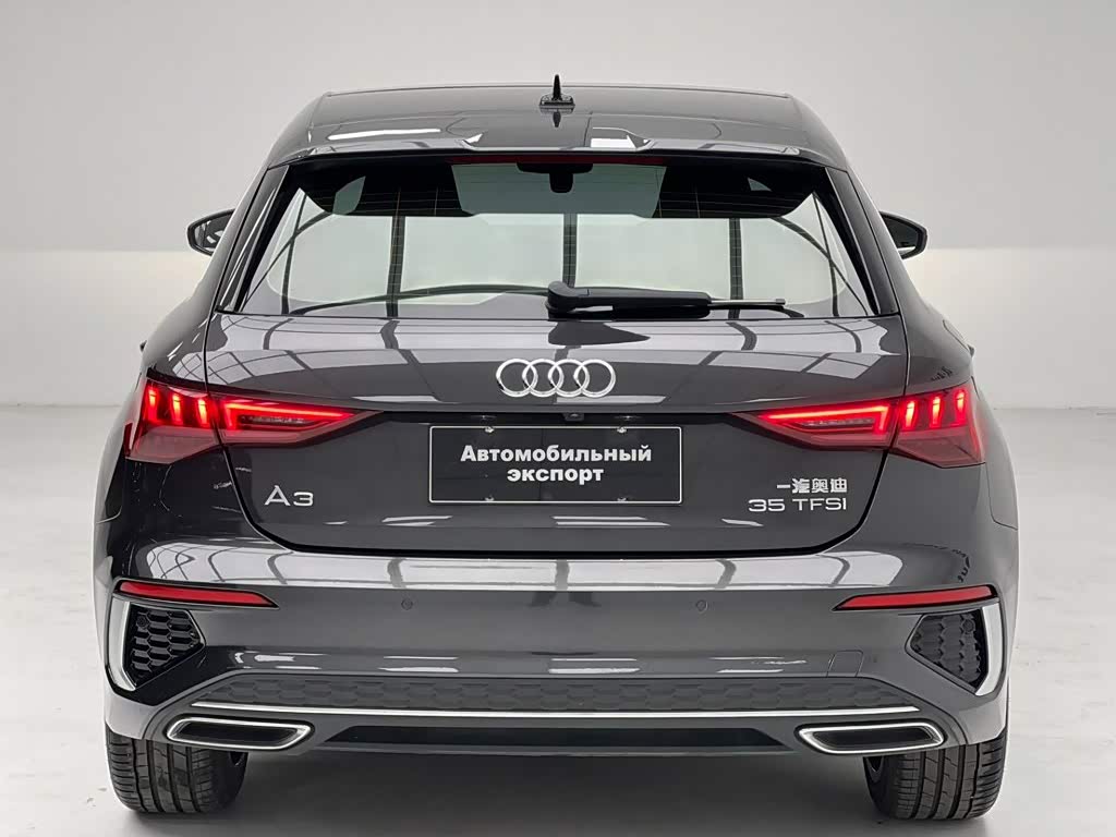 Audi A3 1.4 л 2023 г. Чёрный, пробег 20000 км