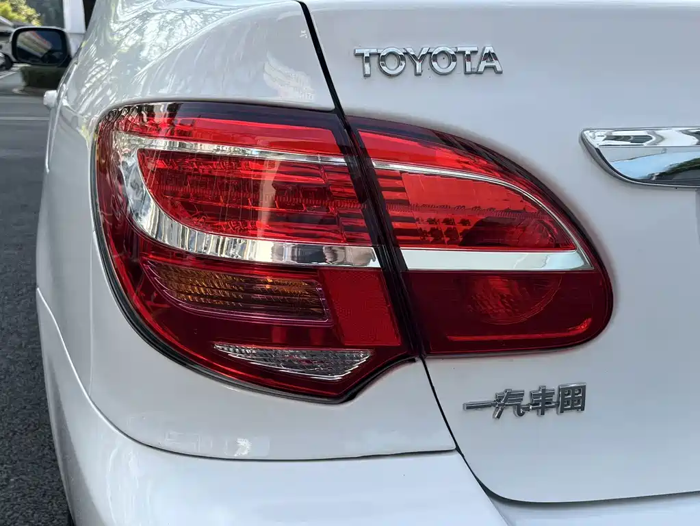 Toyota Corolla — миниатюра 13
