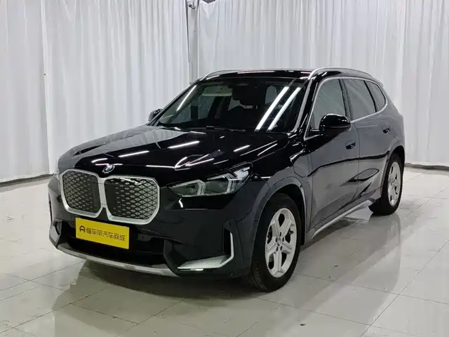 宝马iX1 2026款 eDrive25L X设计套装 2026