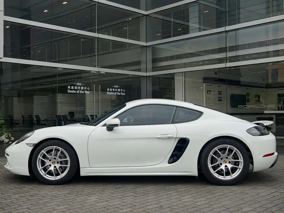 Porsche 718 2022 Cayman 2.0T