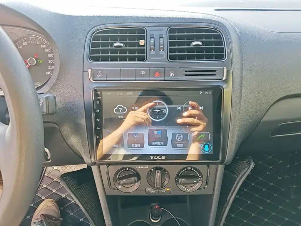 Volkswagen Polo — миниатюра 9