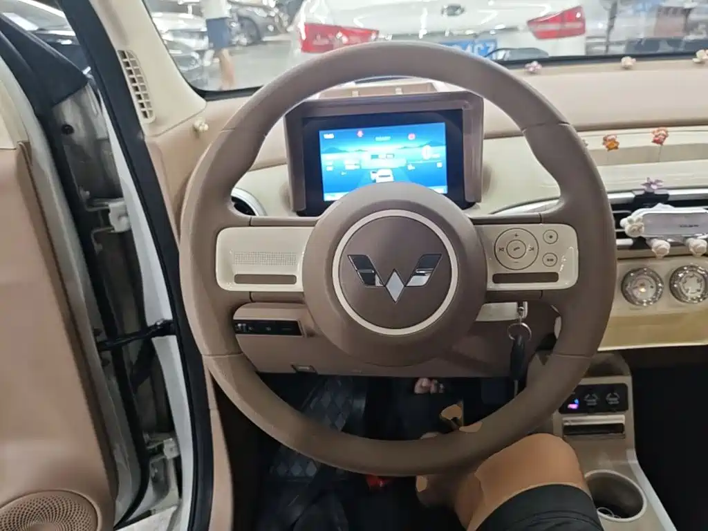 Wuling MINIEV — миниатюра 11