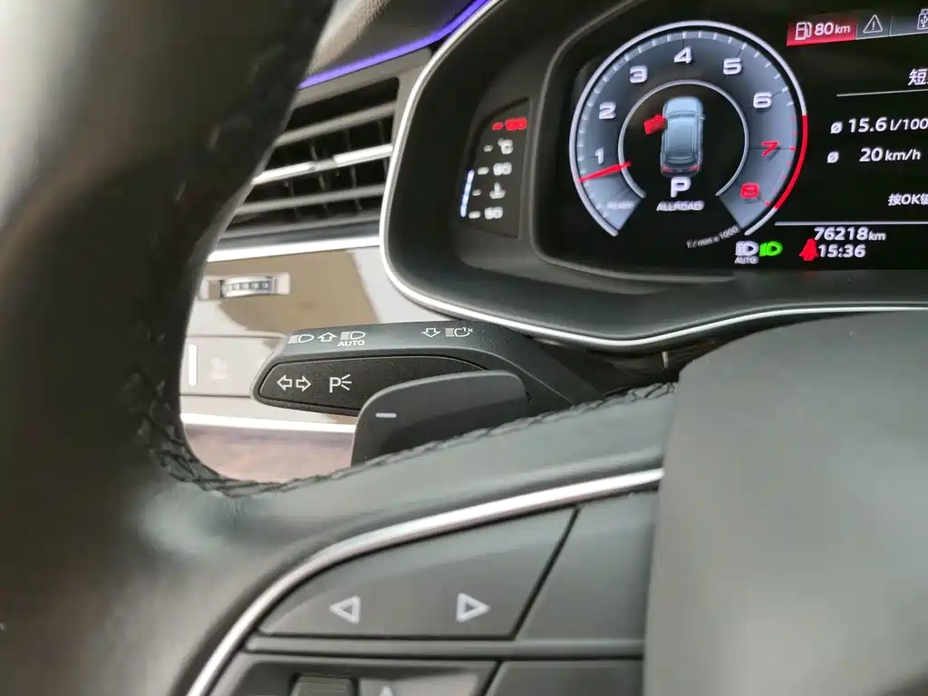 Audi Q7 — миниатюра 10