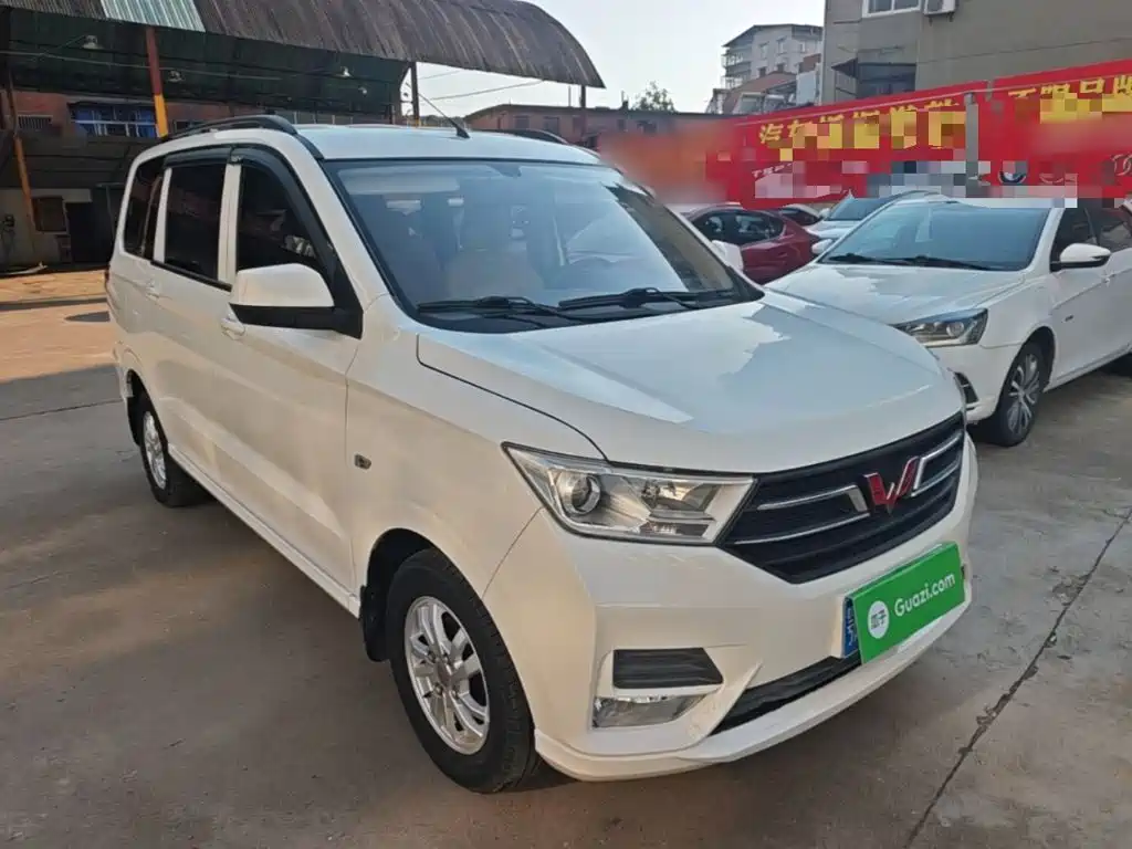 Wuling Hongguang — миниатюра 4