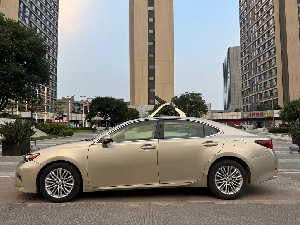 Lexus ES — миниатюра 3