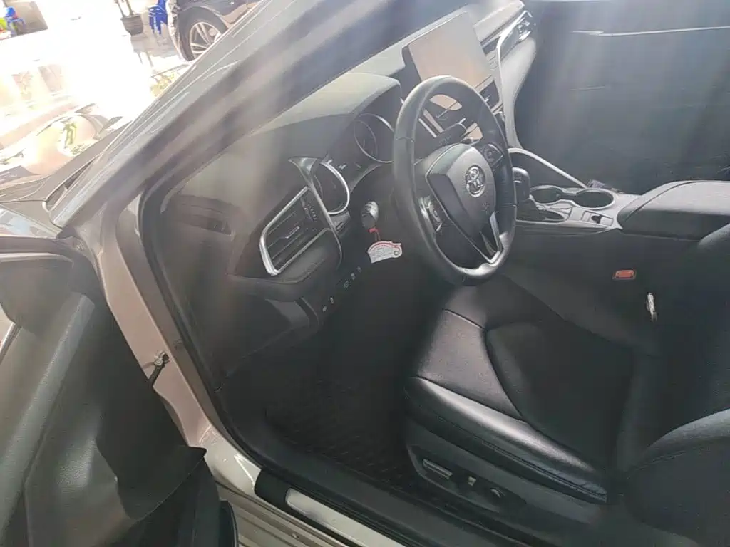 Toyota Camry — миниатюра 16