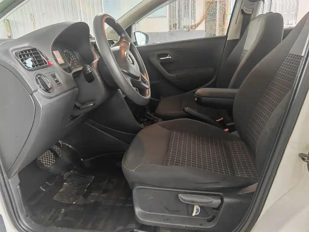 Volkswagen Polo — миниатюра 9