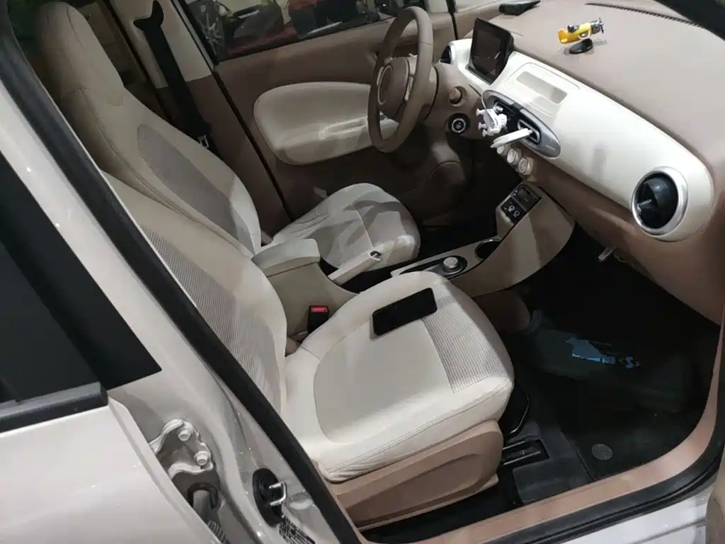 Wuling MINIEV — миниатюра 25