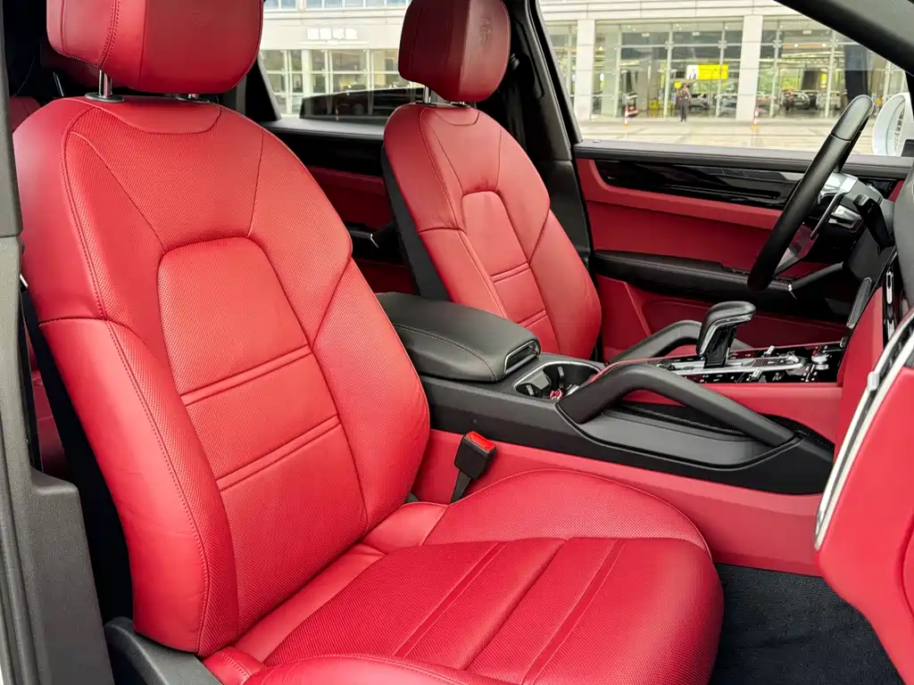 Porsche Cayenne — миниатюра 9