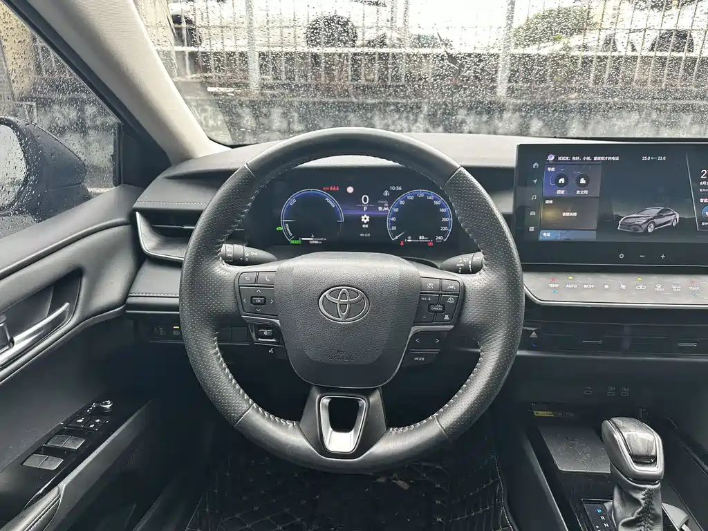 Toyota Camry — миниатюра 6