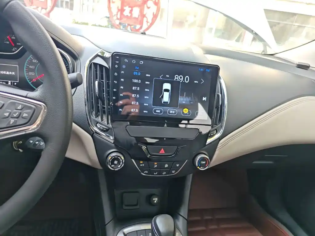 Chevrolet Cruze — миниатюра 13